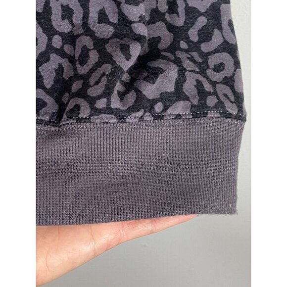 Torrid Sweatshirt Women 22 Black Pullover Round Neck 24 Gray Animal Print Active - Picture 7 of 15
